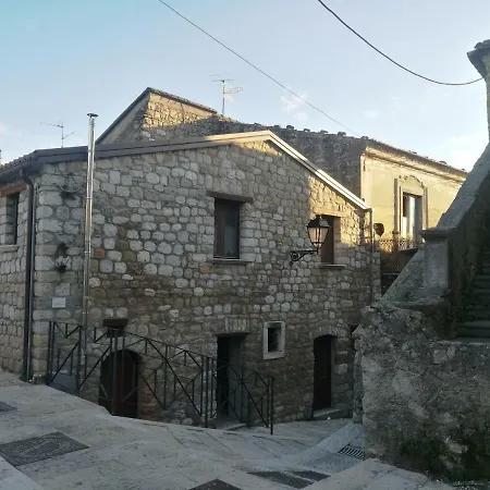 Holiday home Al Castello Castelpoto