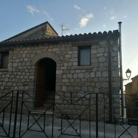 Holiday home Al Castello Castelpoto